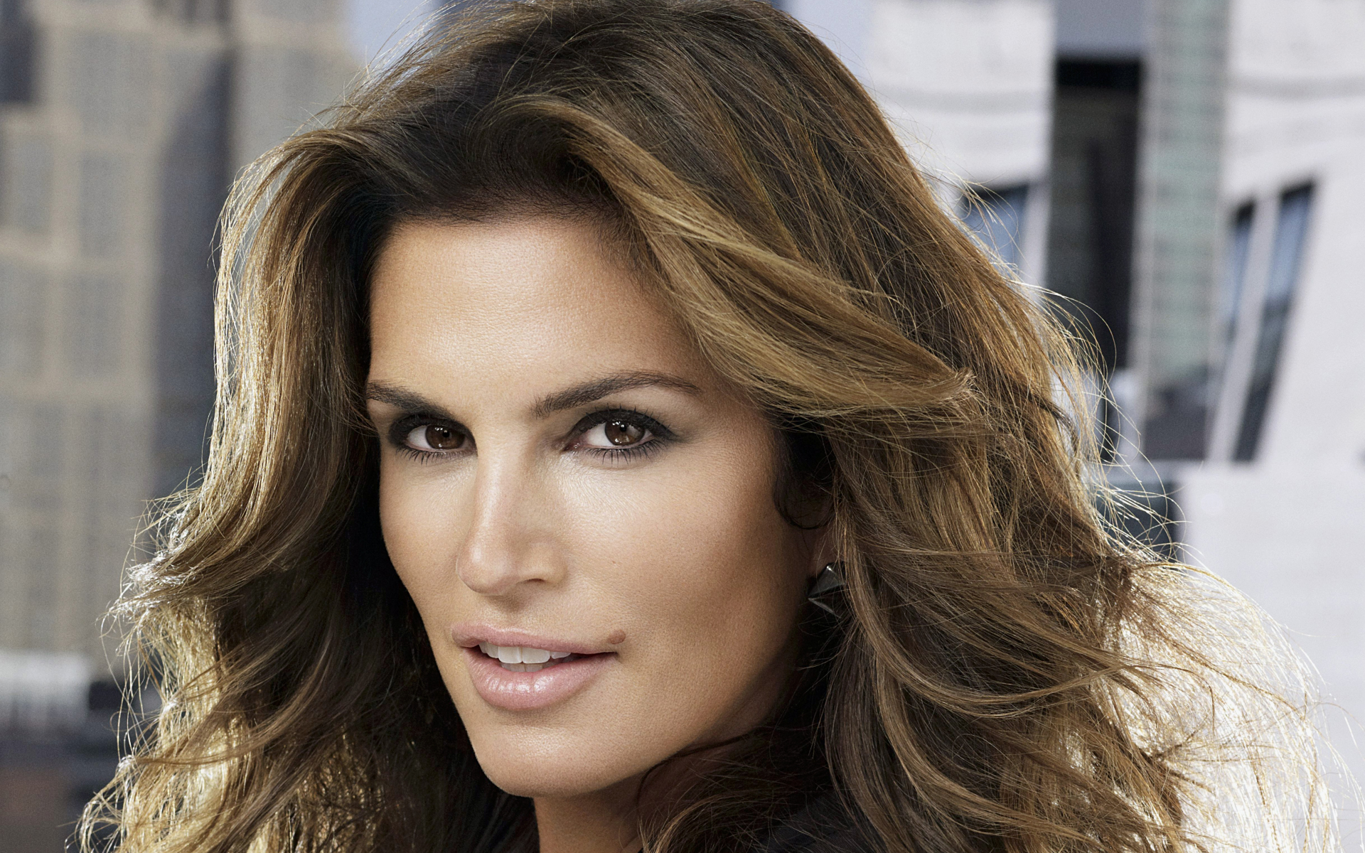 What Keeps Cindy Crawford Looking So Spectacular